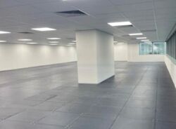 Odeon Towers (D7), Office #469319701